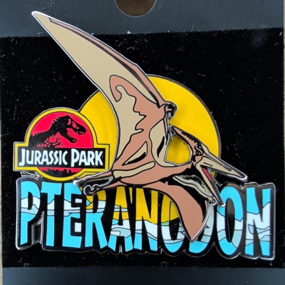 Universal studios vintage Jurassic park pteranodon flyers 3D trading pin NWT